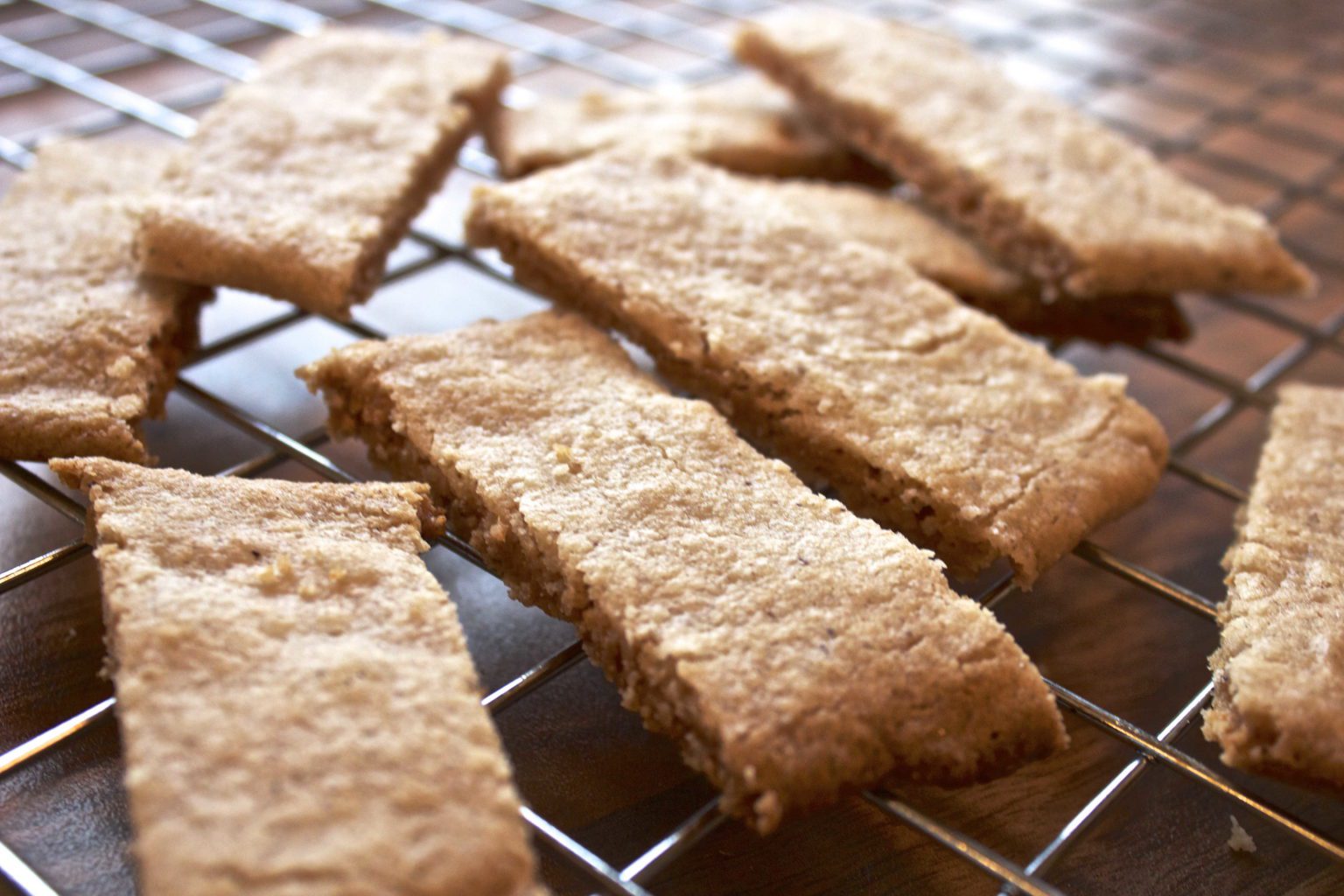Gluten- og laktosefrie kanelkjeks Gluten- og laktosefrie kanelkjeks
