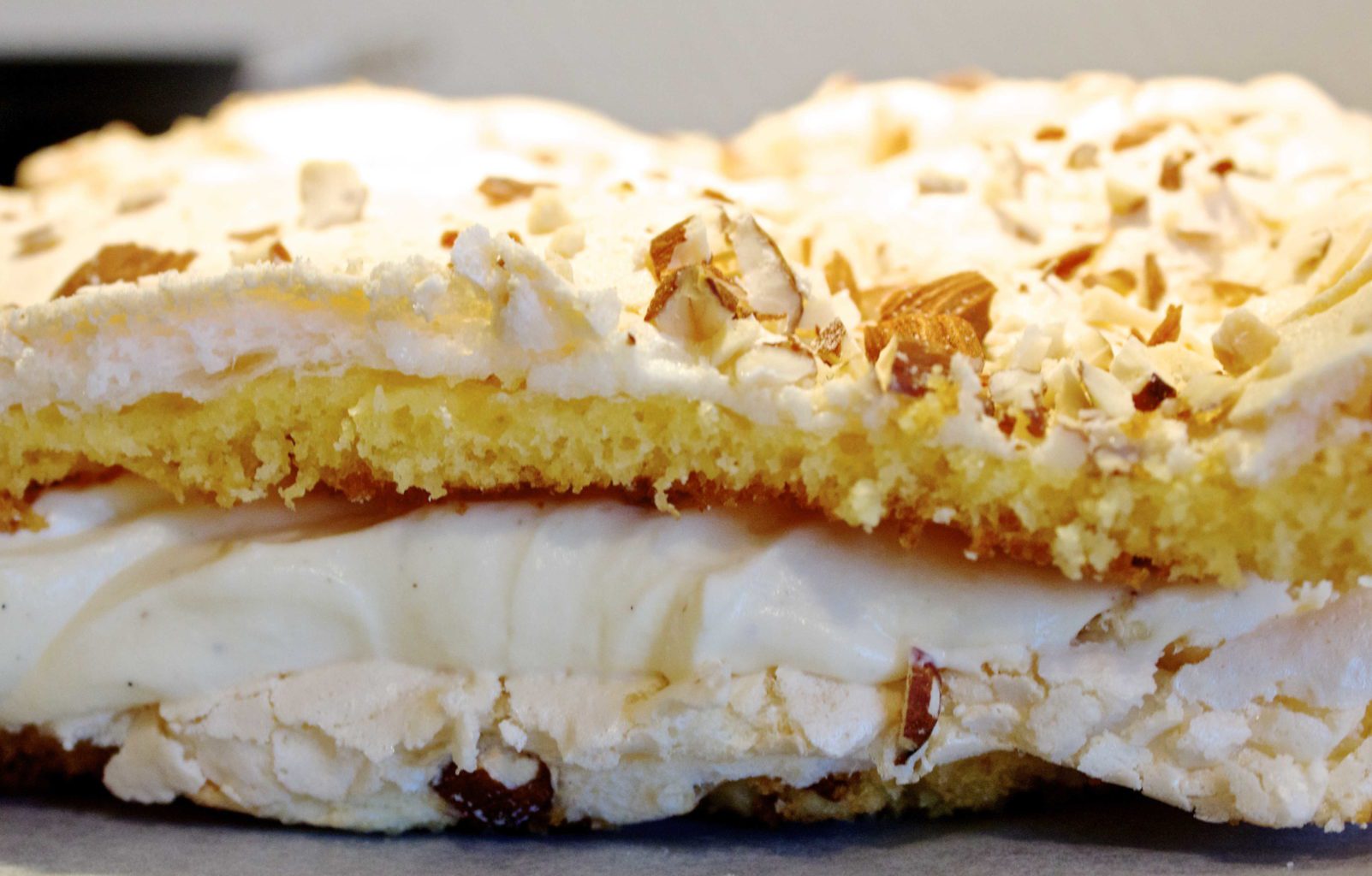 Gluten- og laktosefri Verdens Beste (eller Kvæfjordkake) Gluten- og laktosefri Verdens Beste (eller Kvæfjordkake)