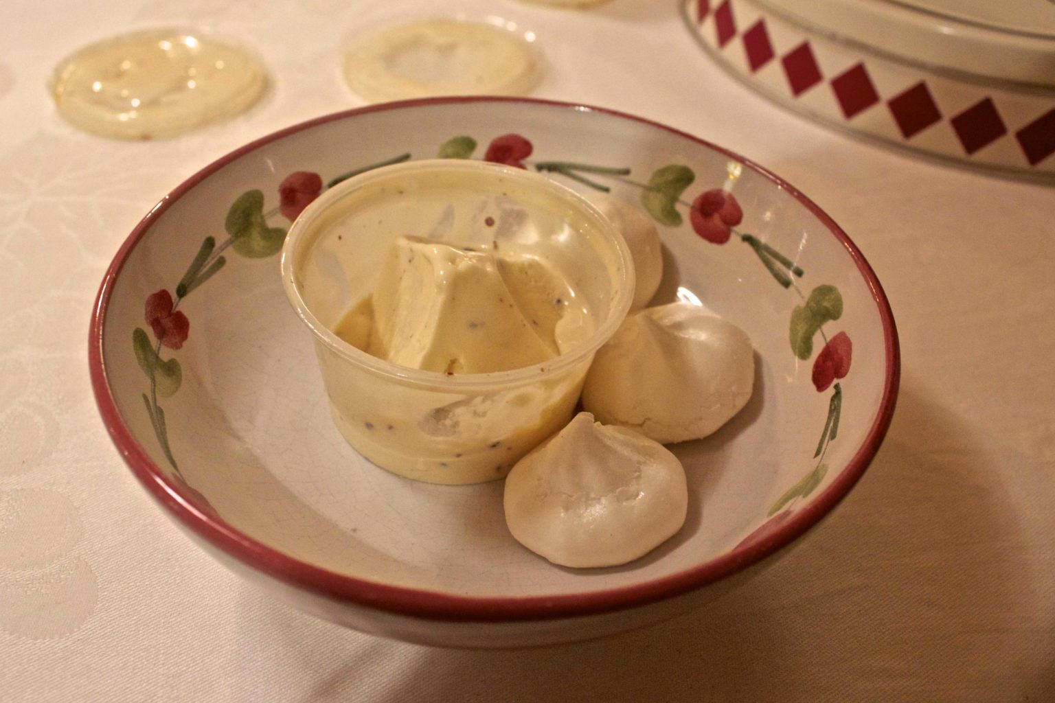 Melkefri havre- og kokosis med sjokoladebiter