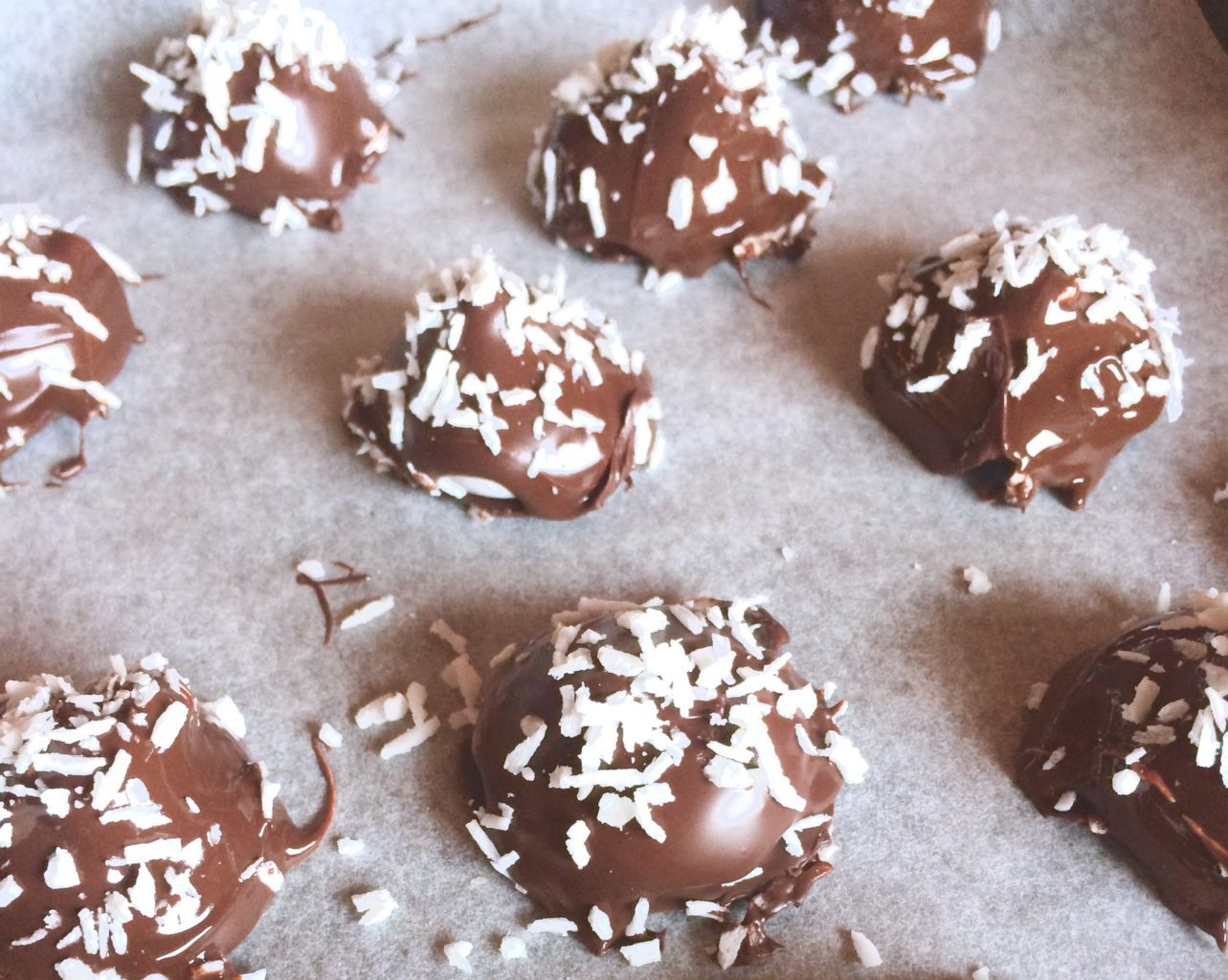 Glutenfri laktosefri LavFODMAP kokosboller Glutenfri laktosefri LavFODMAP kokosboller